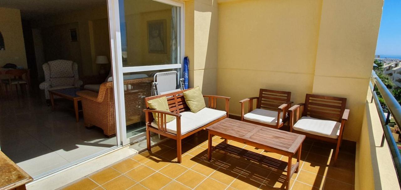 Corner Sea View Penthouse With 95M² Terraces Apartman Marbella Kültér fotó